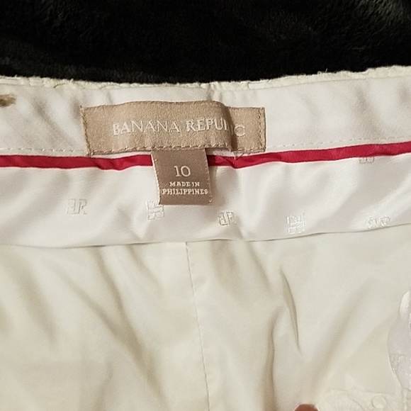 Shorts - Picture 2 of 4